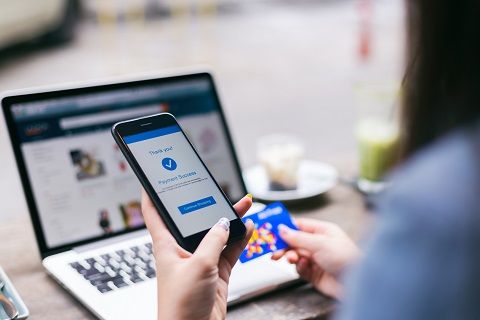 e-commerce_shutterstock_793446394_480x320pxl_hd.jpg