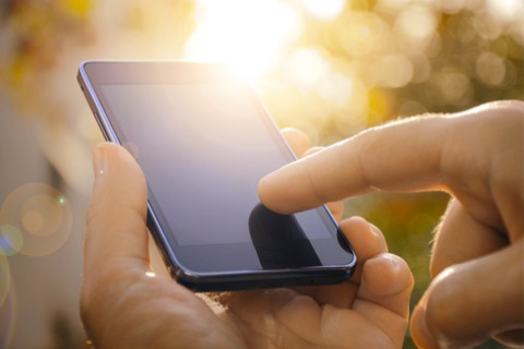 smartphone-dotek_shutterstock_161227907__480x320pxl.jpg