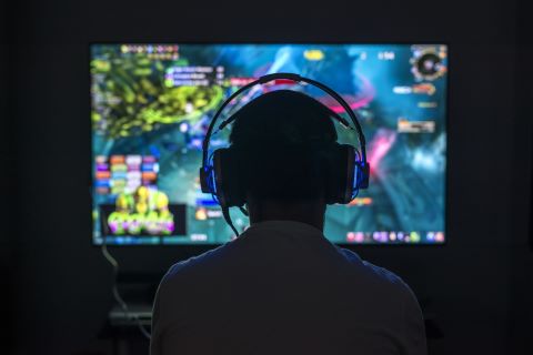 shutterstock_624801452-Gaming.jpg