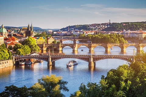 praha-shutterstock_750797398_480_320pxl.jpg